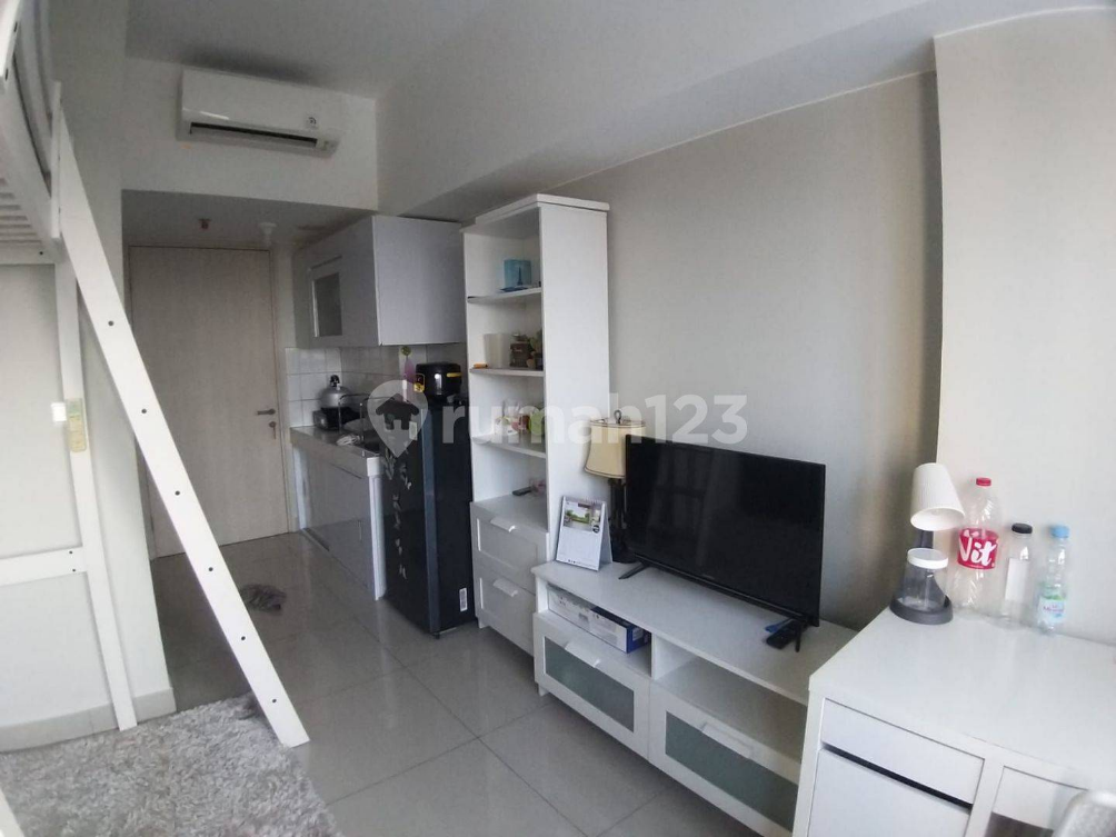 Modern Apartment in Springlake Summarecon Bekasi Complex