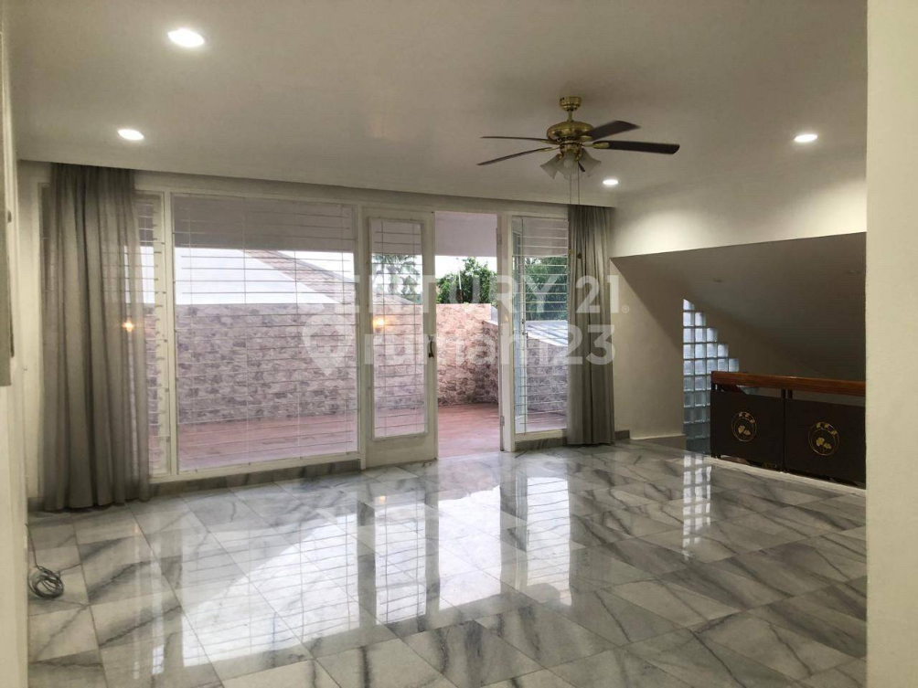 Modern 7-Bedroom House with Pool in Elite Area