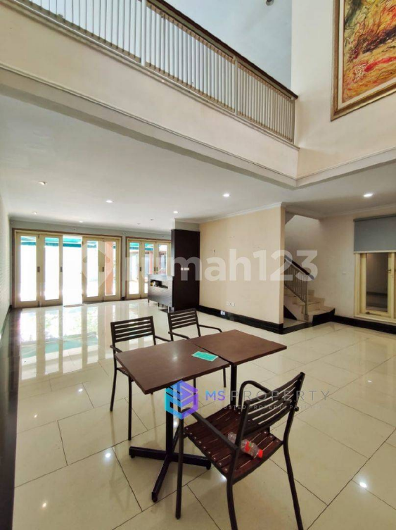 Luxury Villa with Pool in Cinere Area