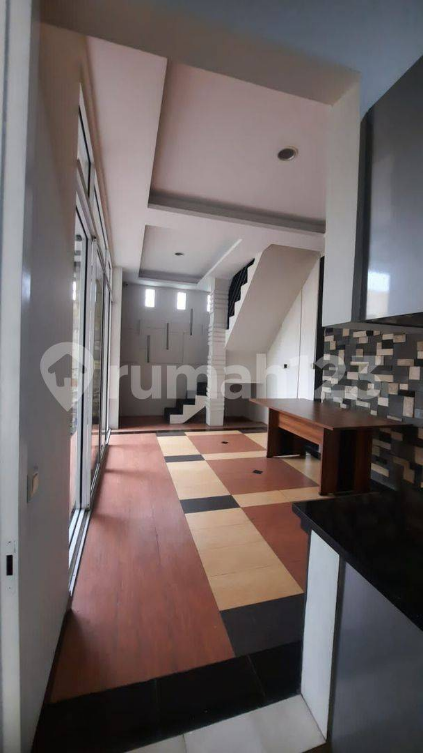 Modern 4-Bedroom House in Gading Serpong