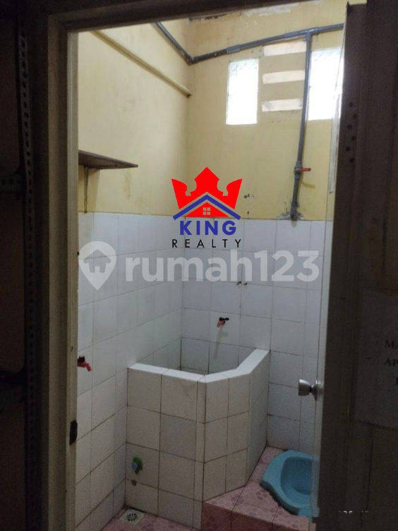 5 Bedroom House for Rent in Semarang Timur