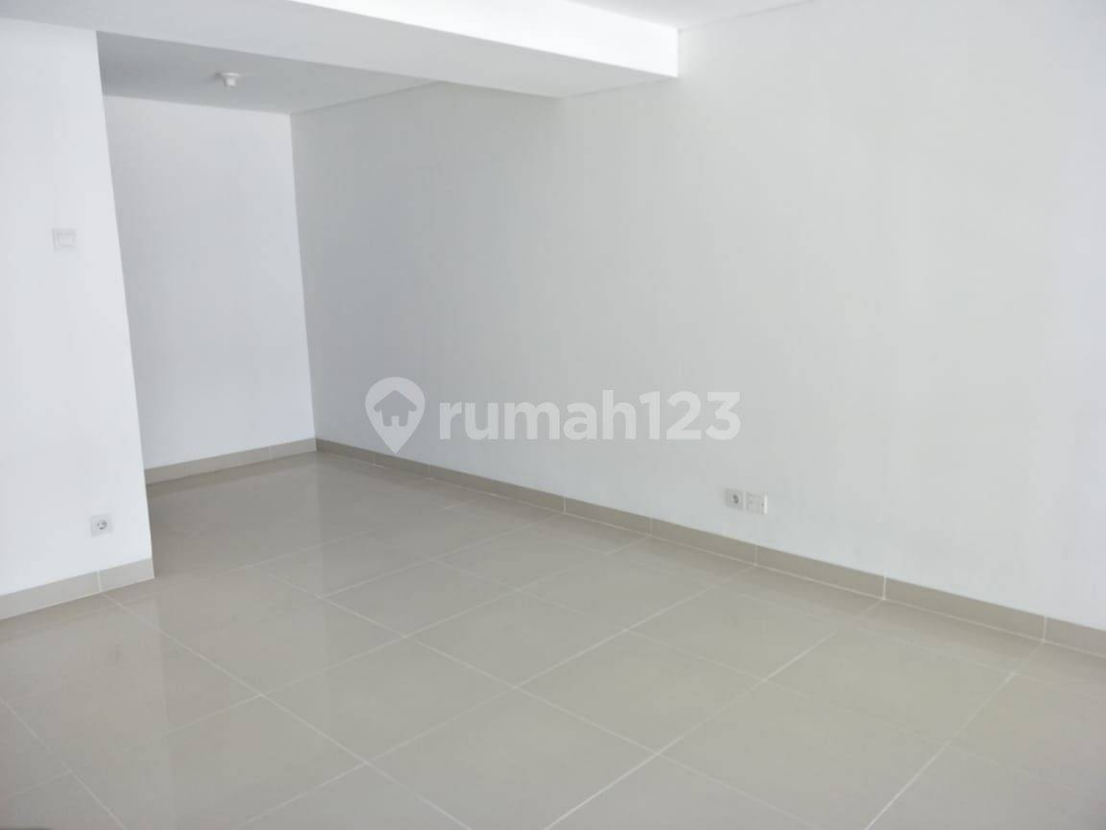 Spacious Neo Soho Apartment with City Views