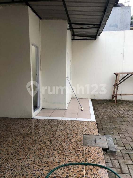 Spacious Family House with Garden in Golf Estate
