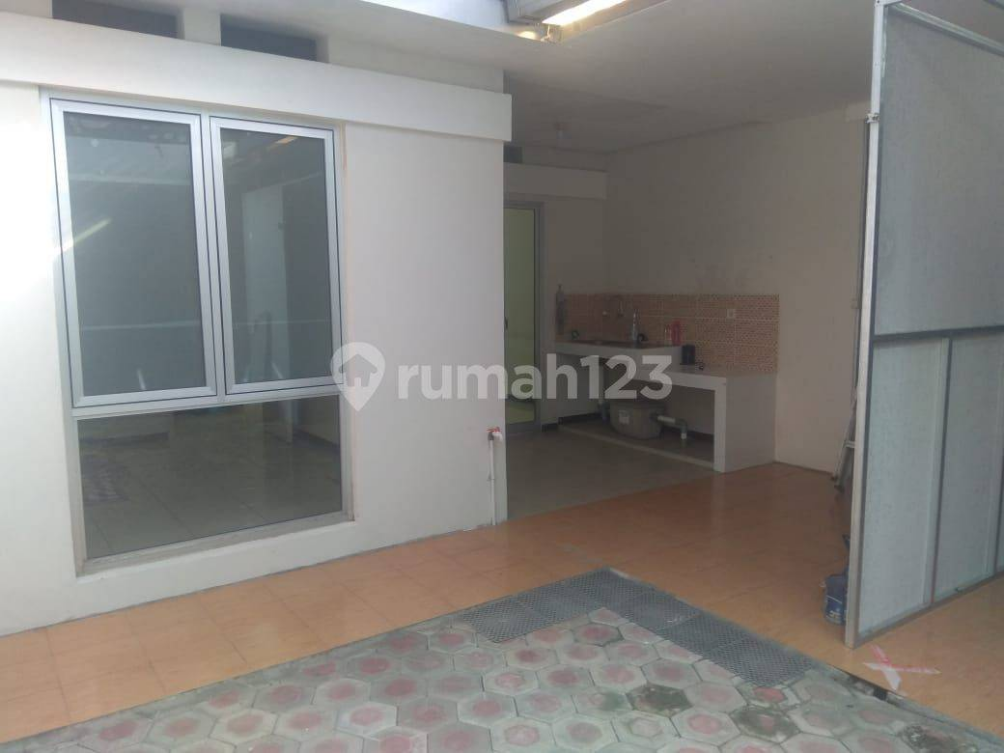 Modern 2-Bedroom House with Garden in Kota Baru