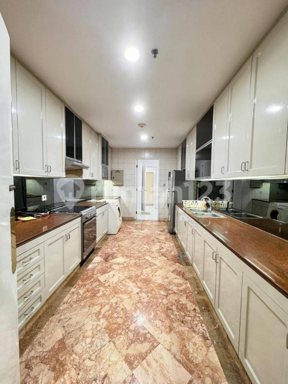 Luxurious Business District Apartment for Expatriates