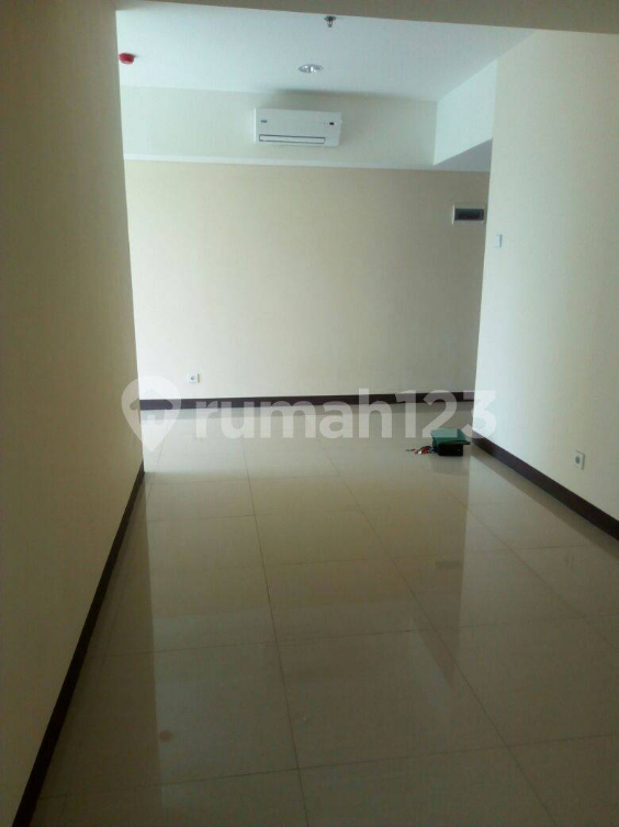 Spacious 2-Bed Apartment Near Shopping Malls Bandung