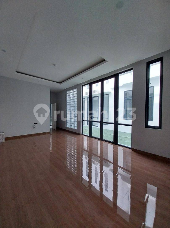New Modern House with Pool in Complex