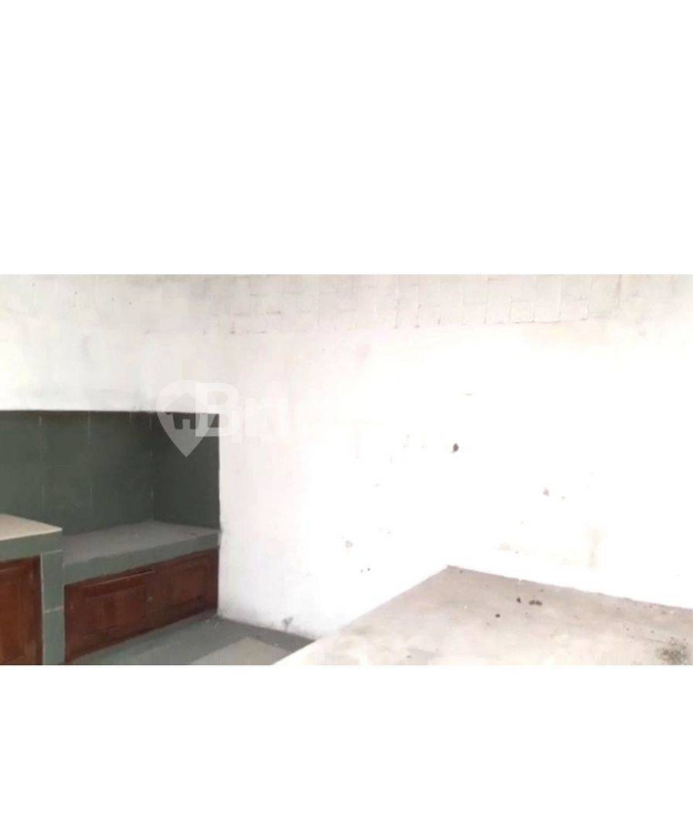 Strategic Location House for Business Near City Center