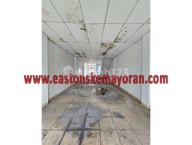 4-Story Commercial Building with 270m² Area