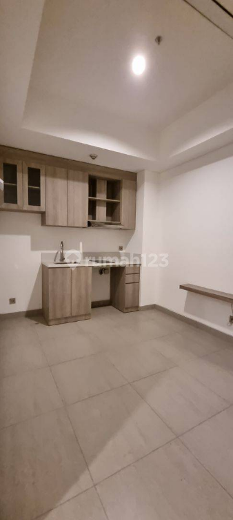 Semi-furnished Apartment Near MRT Fatmawati with City View