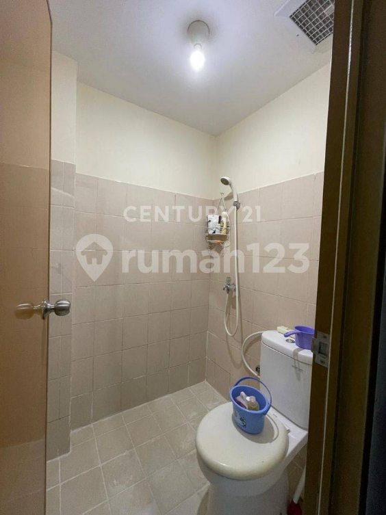 Furnished Studio Apartment with Horse Racing View