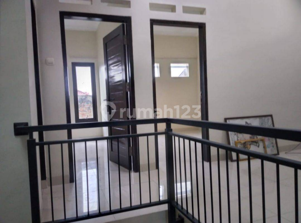 Spacious 5-Bedroom House Near Maranatha Campus