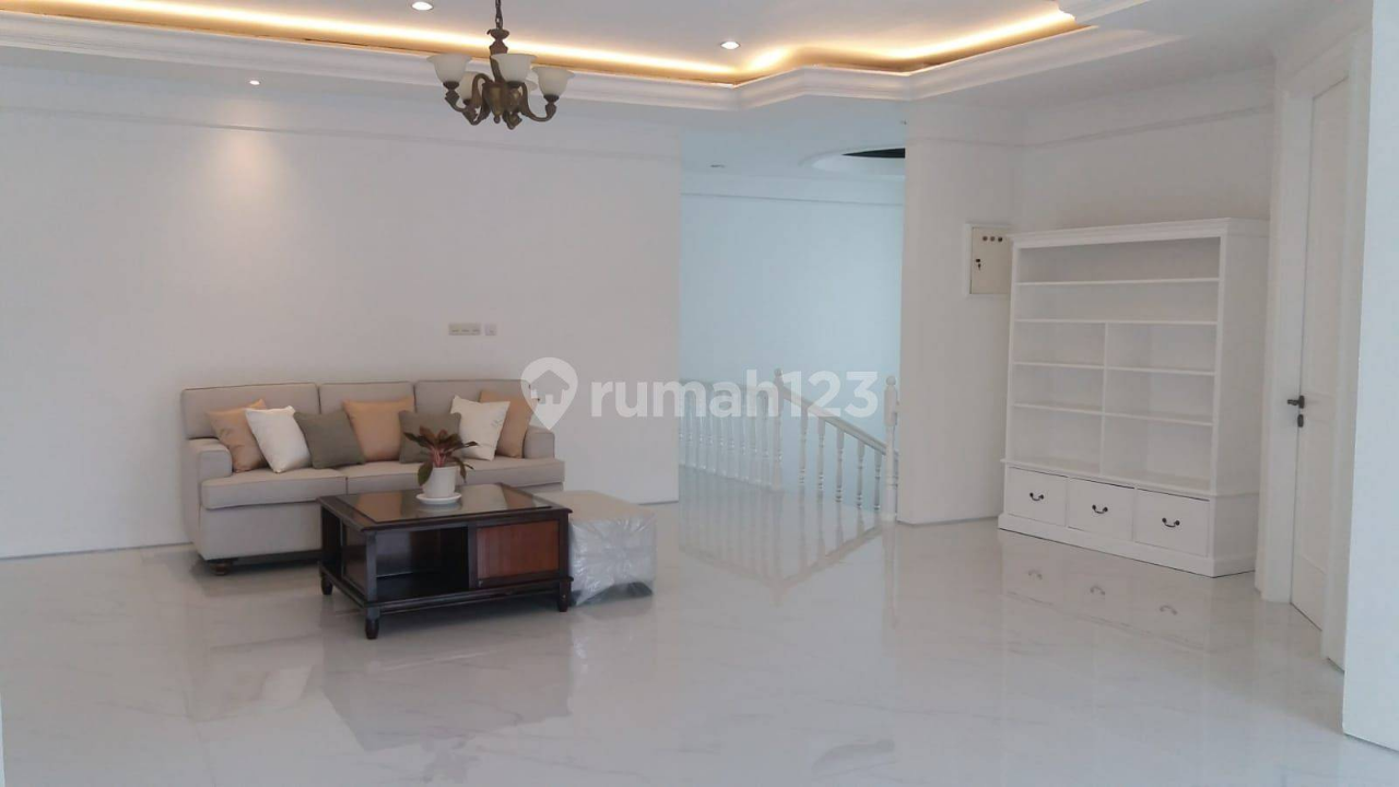 Modern Kemang House with Pool Near International Schools
