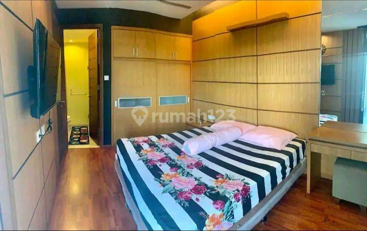 Luxurious 2-Bedroom Furnished Apartment with City View