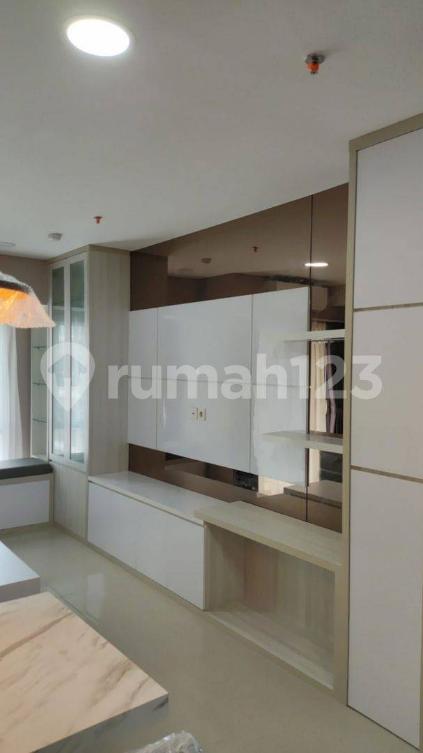 Furnished 2-Bedroom Paradise Mansion Apartment