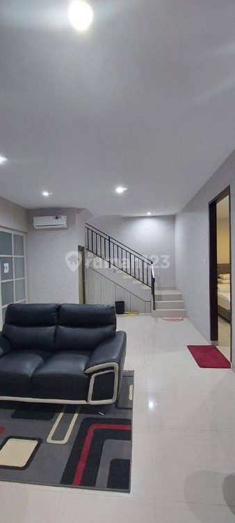 Spacious 2-Floor House with 4 Bedrooms, Modern Design