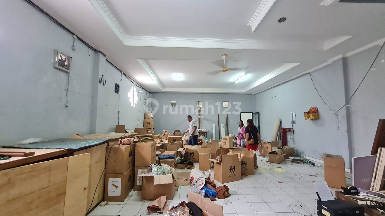 Commercial Building for Business in West Denpasar