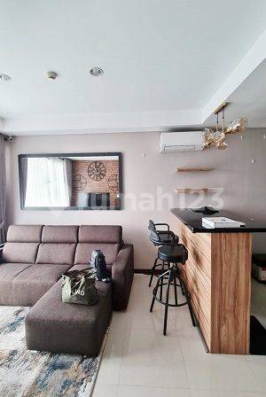 Modern 2BR Apartment with City View