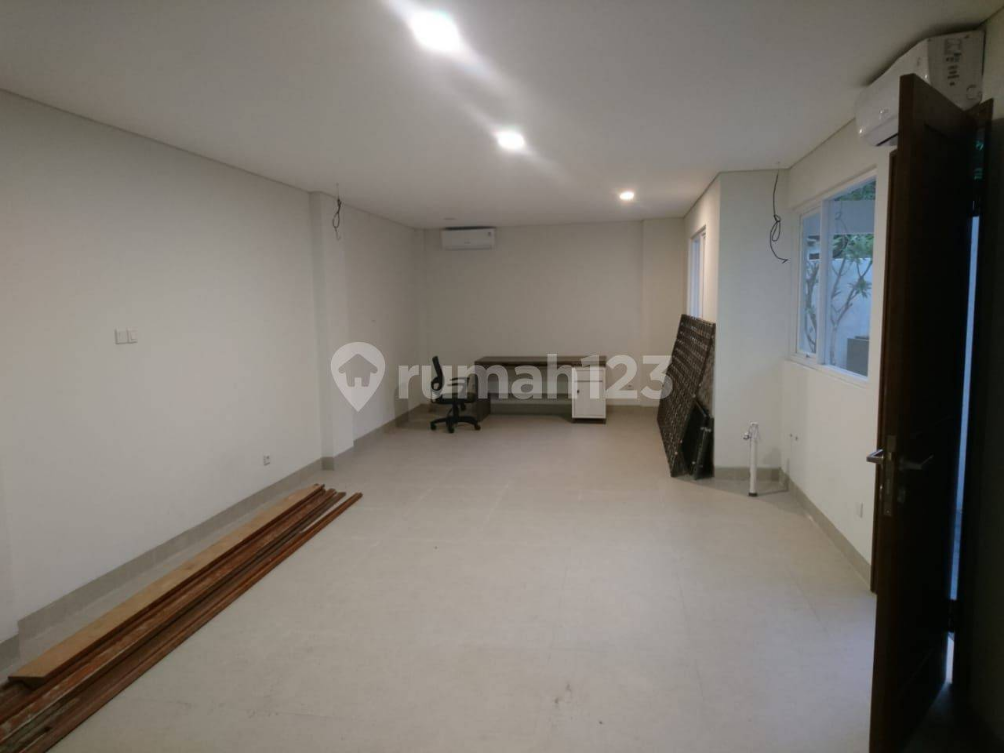 Large Office Space Near Gandaria City Mall