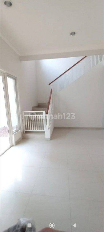 Spacious Two-Story House in Gading Serpong