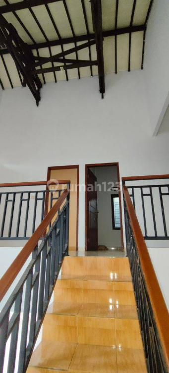 2.5 Story House in Sarijadi Bandung Cluster