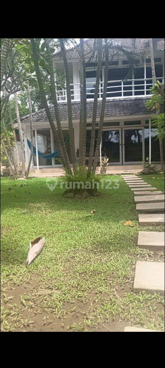 Luxury Classic Joglo Villa with Pool in Brawa