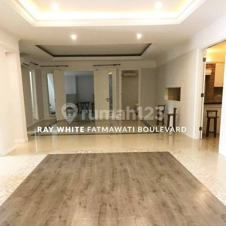 Luxurious 5-Bedroom House with Pool in Kemang
