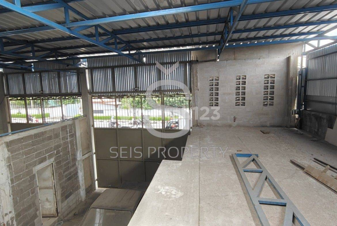 Large Industrial Warehouse with Office Space