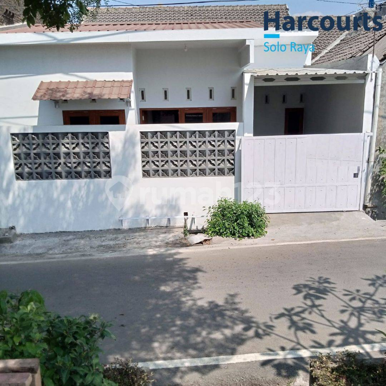 Modern 2-Bedroom House Near UNS Campus