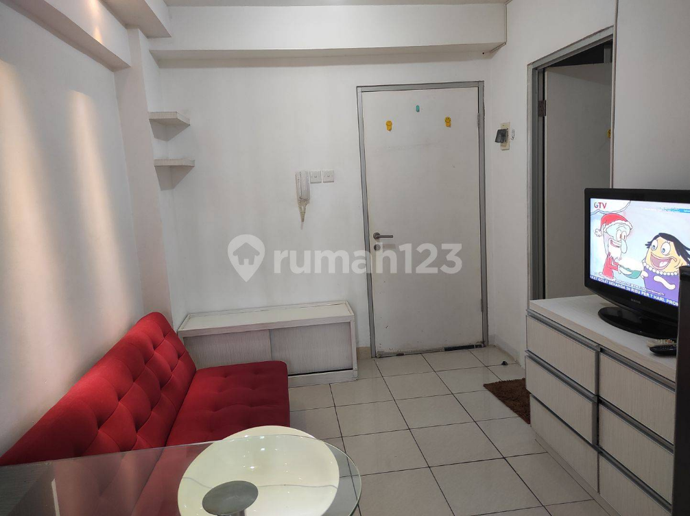 Modern Studio Apartment with Pool View