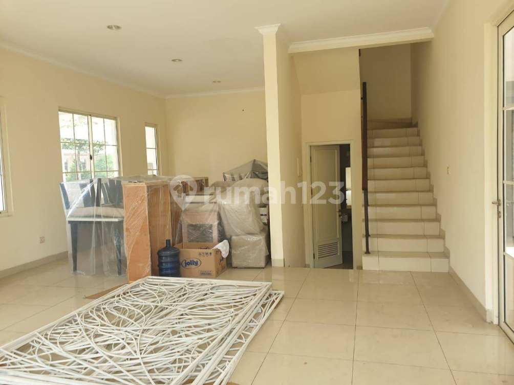 Spacious 4-Bedroom House in Greenlake City