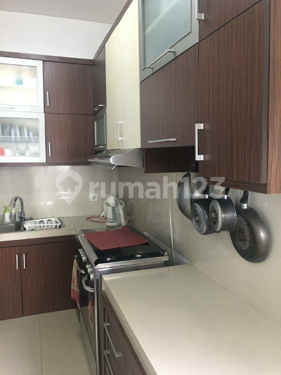 Modern House with Pool Near Simatupang Toll