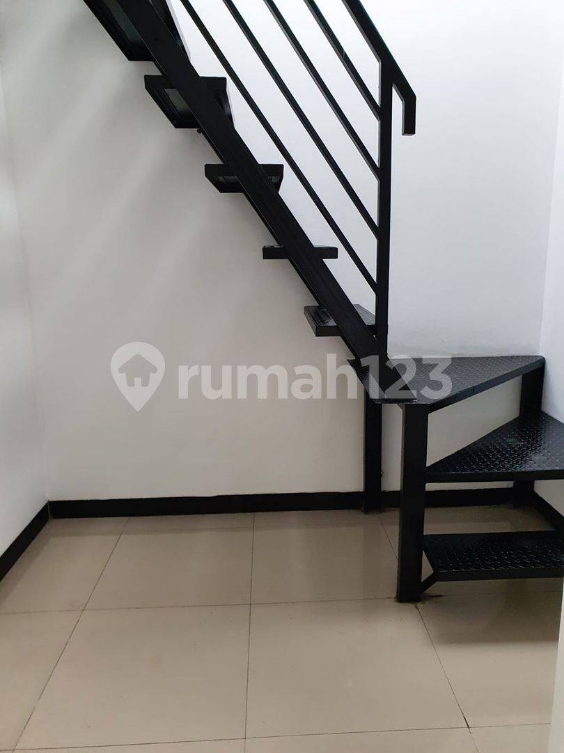 Spacious 3-Bedroom Townhouse with Canopy Parking