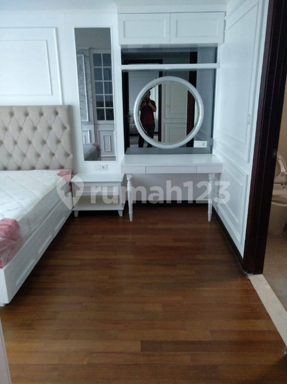 Luxury Furnished 2-Bed Apartment with City Views