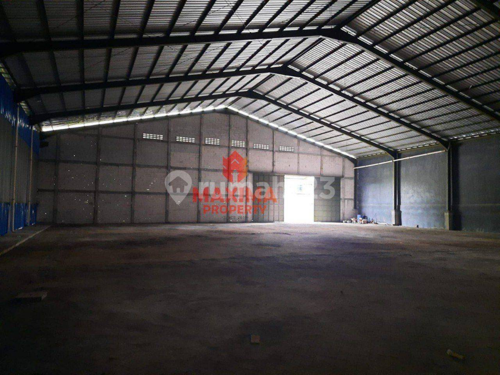 Large Industrial Warehouse for Rent in Gatsu
