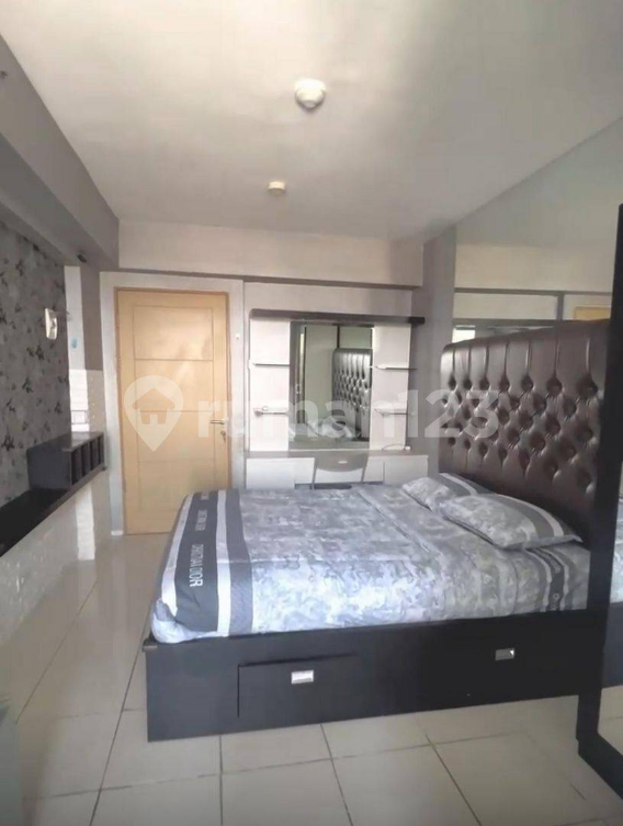 Modern Furnished 1-Bedroom Apartment in Pakuwon City