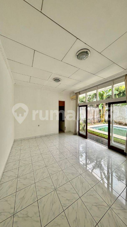 Luxury Villa with Pool in Kemang, Jakarta Selatan