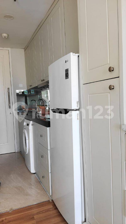 Modern Studio Apartment with Full Amenities