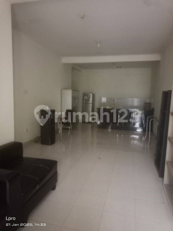 2 Bedroom House with Garden