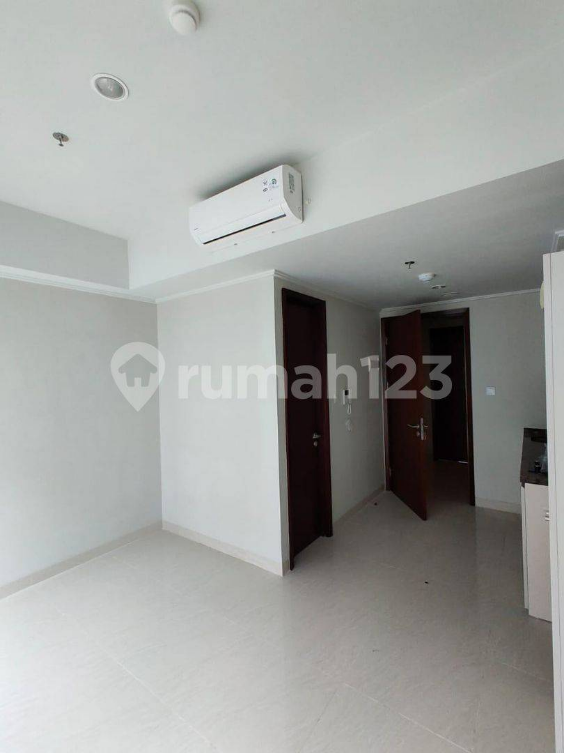 Modern Studio Apartment with City View