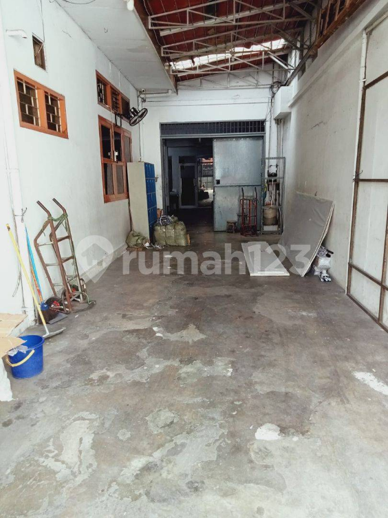 Two-Story Commercial Building for Office and Storage