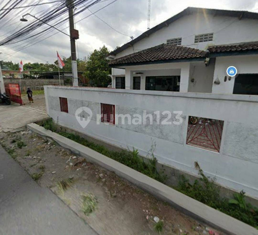Large Strategic Land Plot Near Student Area