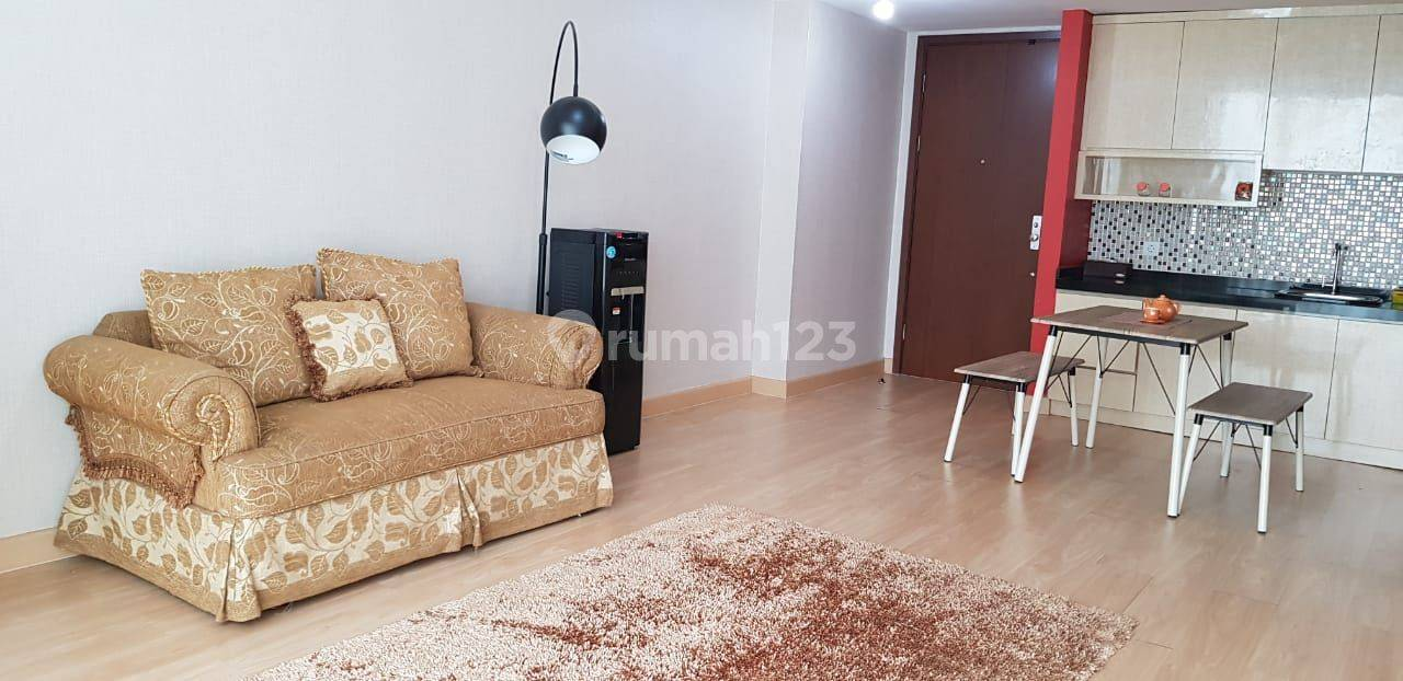 Modern Apartment Near UPH with Full Facilities