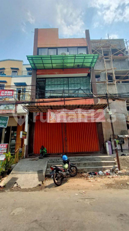 Strategic 3-Floor Commercial Building in Kelapa Gading