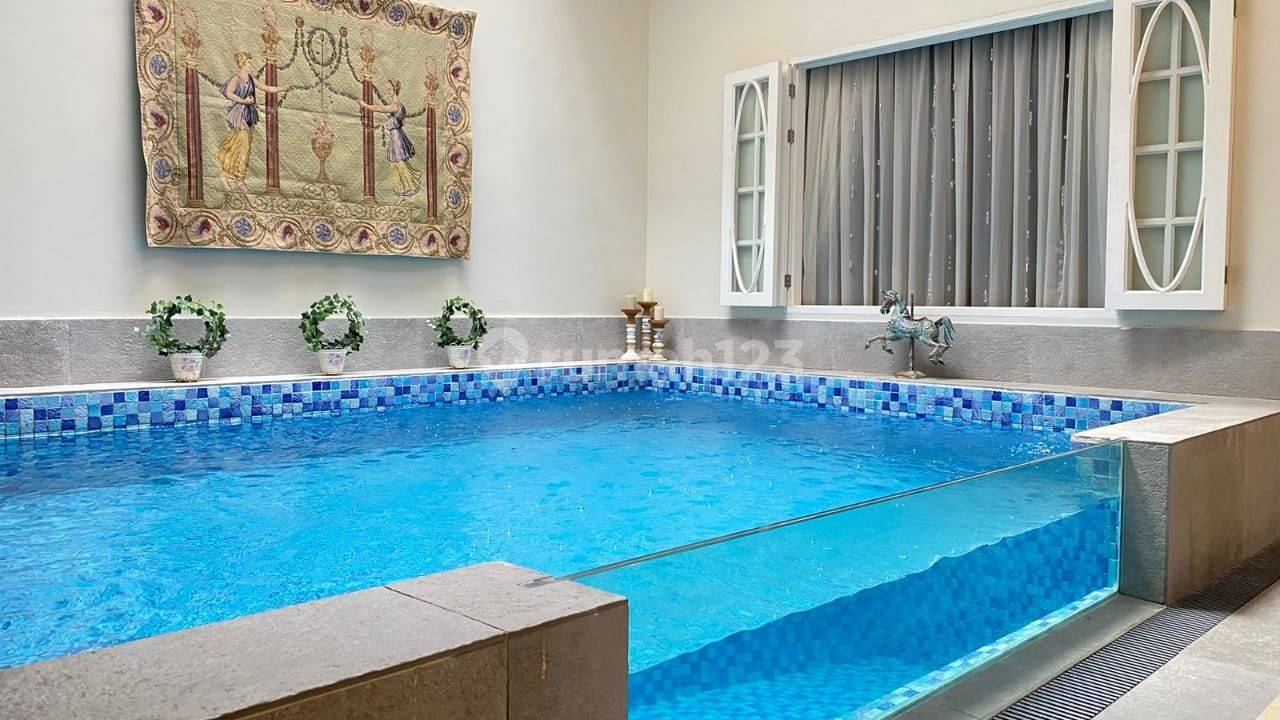 Luxurious 4-Bedroom House with Pool in Kebayoran