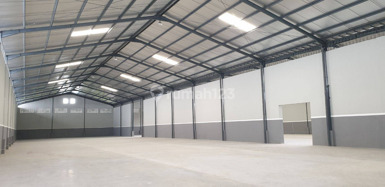 New Industrial Warehouse in Strategic Location