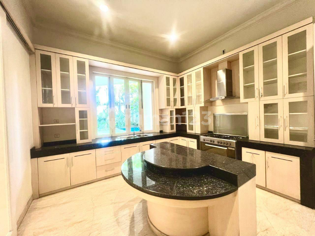 Luxury Villa with Pool in Kemang