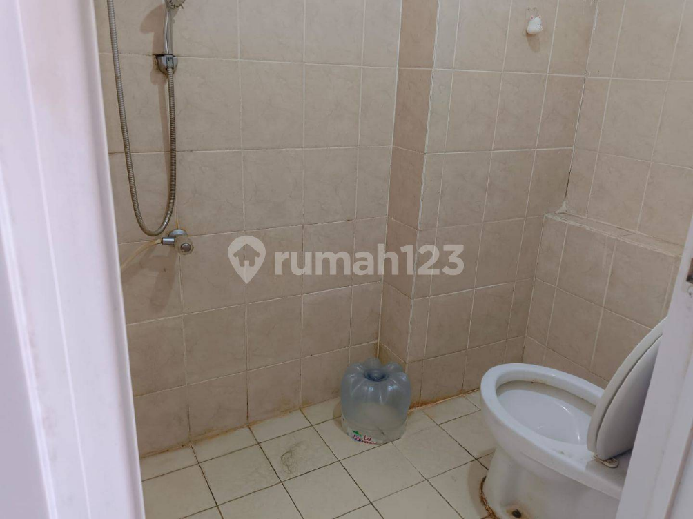 Furnished Studio Apartment in Green Bay Pluit