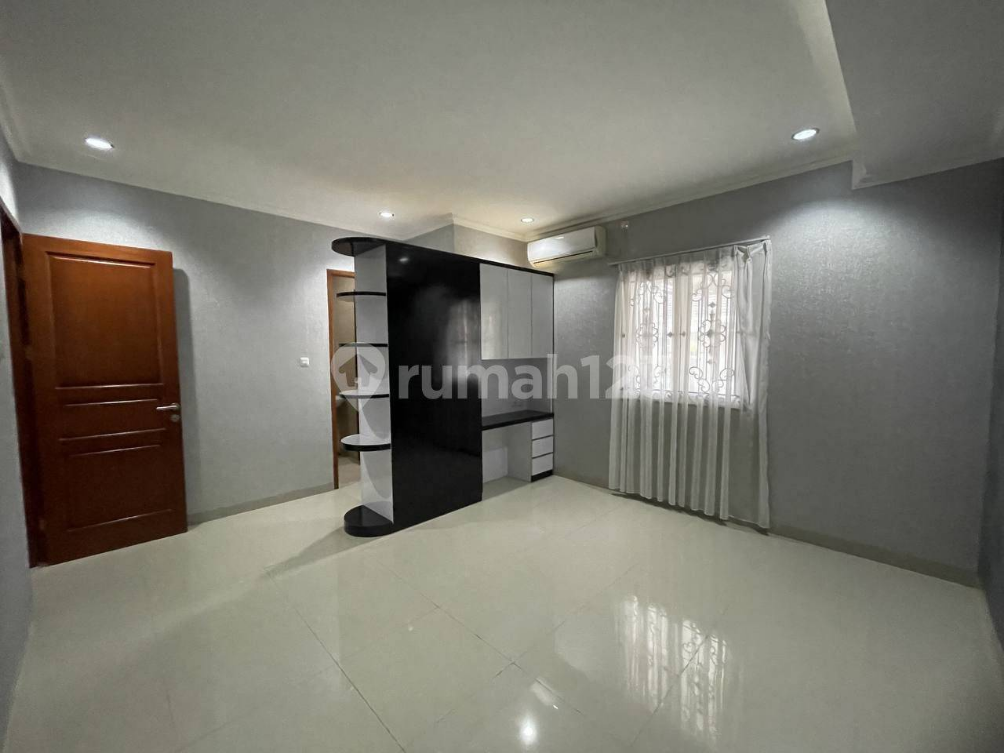 Modern 2-Bedroom House Near Telkom University