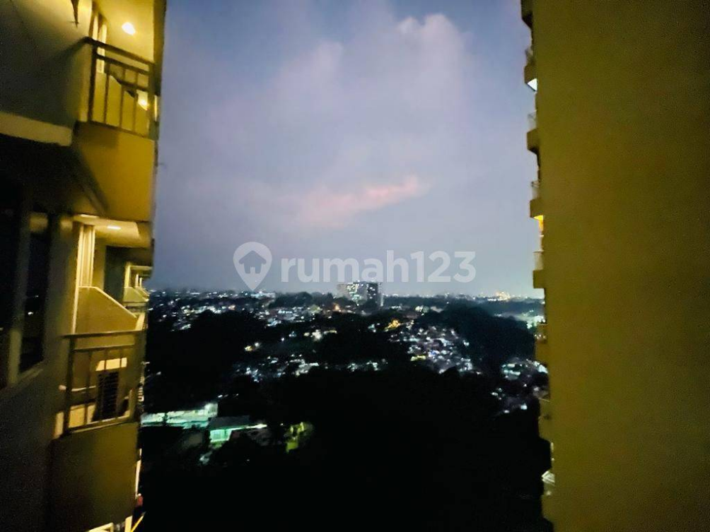 High Floor Studio Apartment with City View